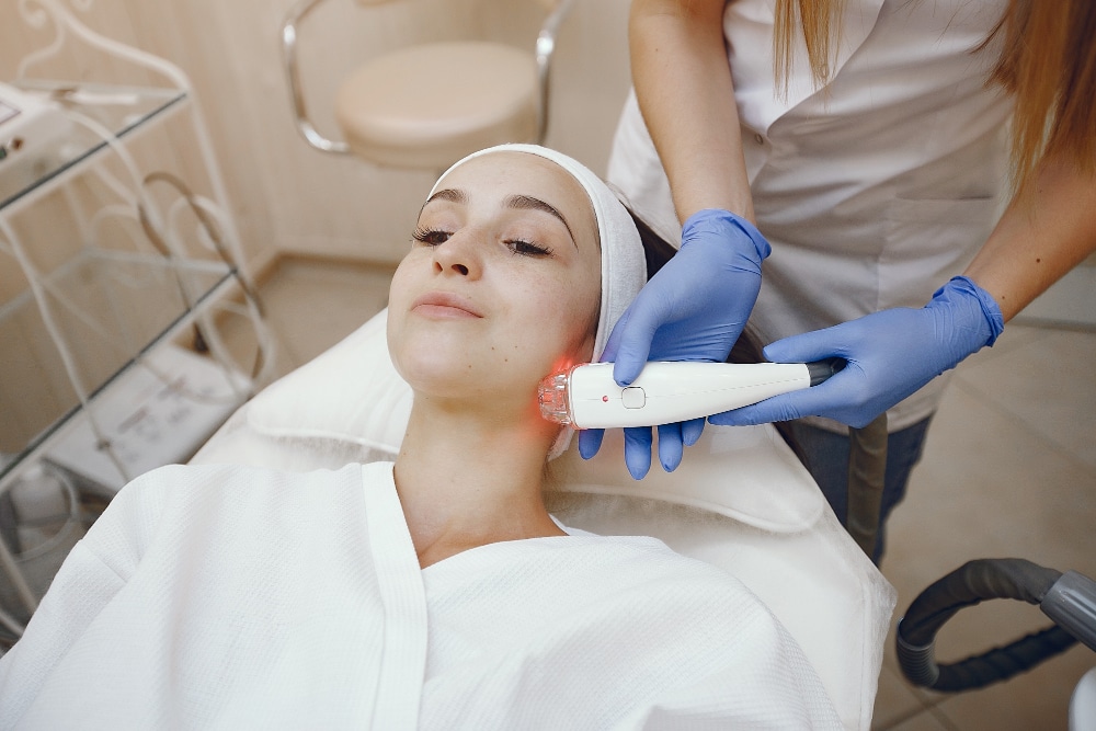 Laser facial treatment targeting melasma and uneven skin texture